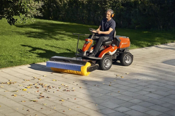 Husqvarna Rider R 316TX inkl. Mähdeck Combi 94 – Bild 7